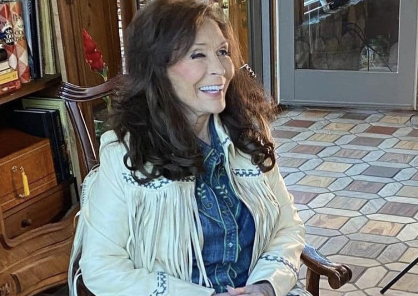 Loretta Lynn Proves She’s Still Woman Enough to Give Hope to the World