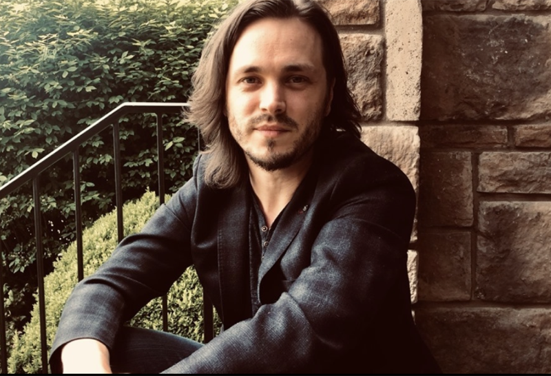Jonathan Jackson’s Soulful Performance of Unchained Melody Stuns Fans