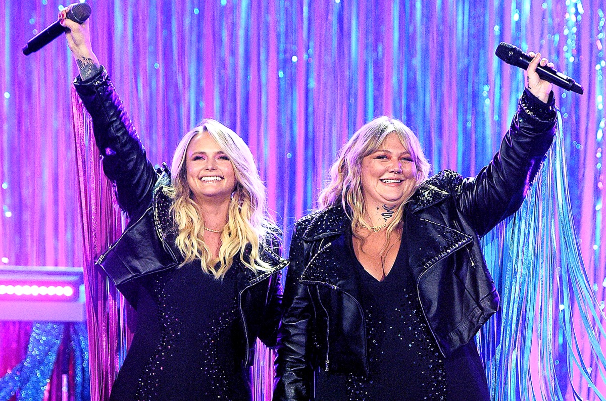 Elle King Says that Performing with Miranda Lambert is Better than Performing Alone