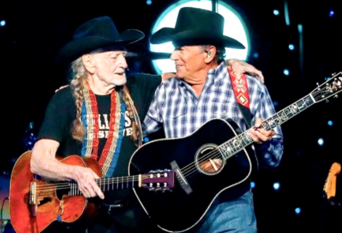 George Strait and “Outlaw” Willie Nelson to Hit the Stage in Their Hometown Texas