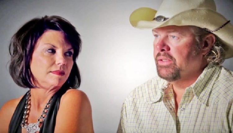 Who Is Toby Keith's Wife Tricia Lucus? - Country Music Lane