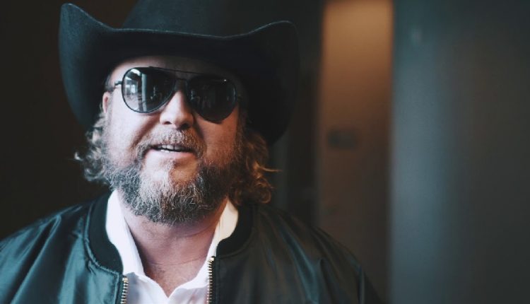 Colt ford working on